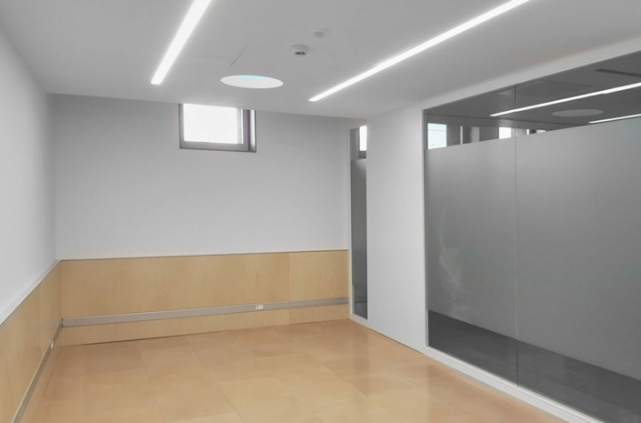 Reforma de carpinterías en oficinas