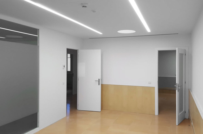 Reforma de carpinterías en oficinas