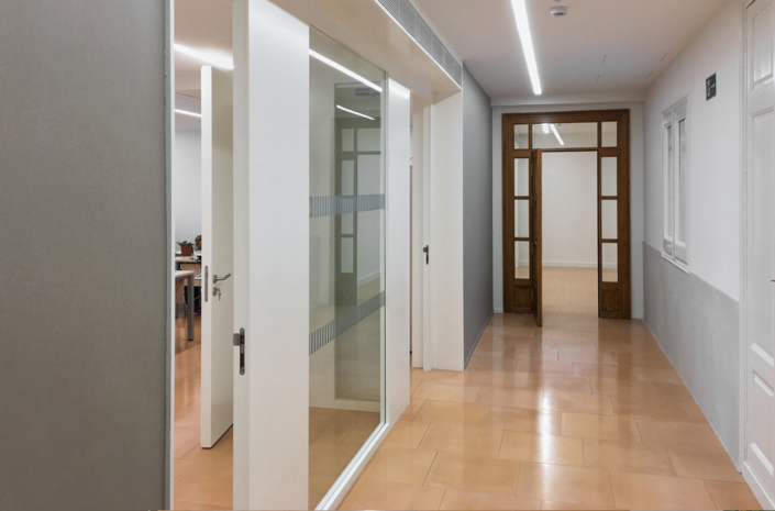 Reforma de carpinterías en oficinas